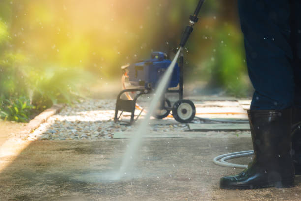 Best Animal Enclosure Cleaning  in Clarks Green, PA